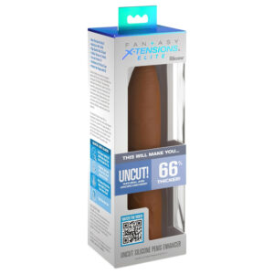 Pipedream X-TENSION Elite - nastavitelný otevřený návlek na penis (tmavá tělová barva)